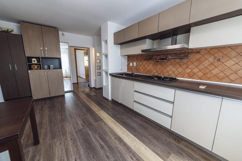 Apartament cu 3 camere decomandat, mobilat în Brâncoveanu