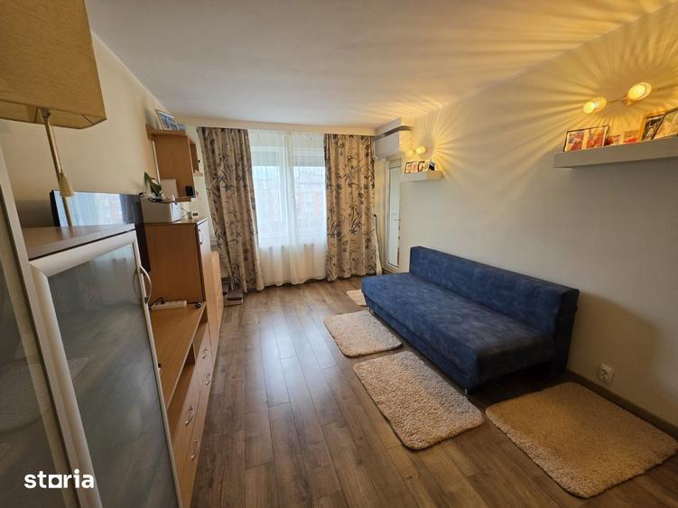 Apartament cu 2 camere în Tei