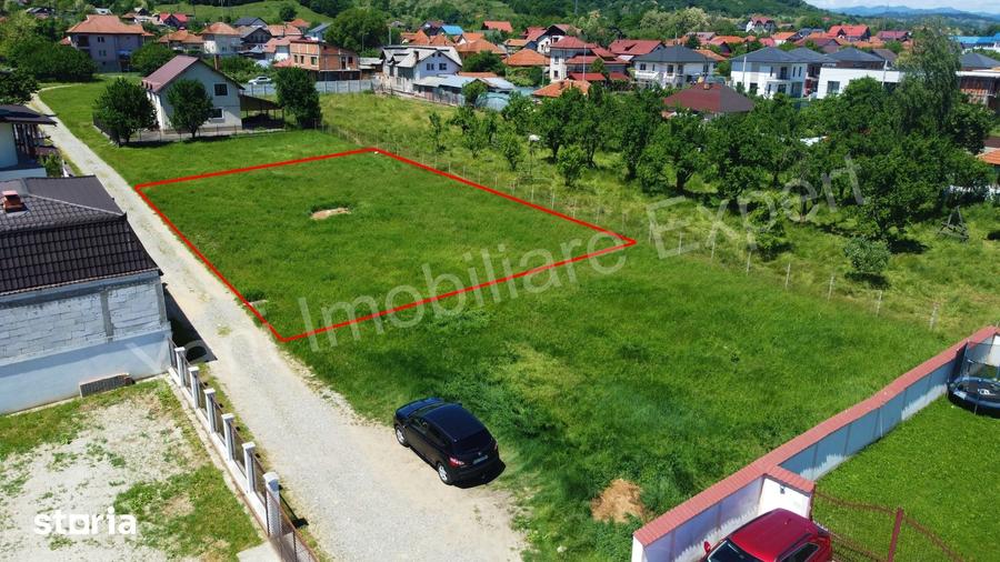 Teren de 800 mp, în Central