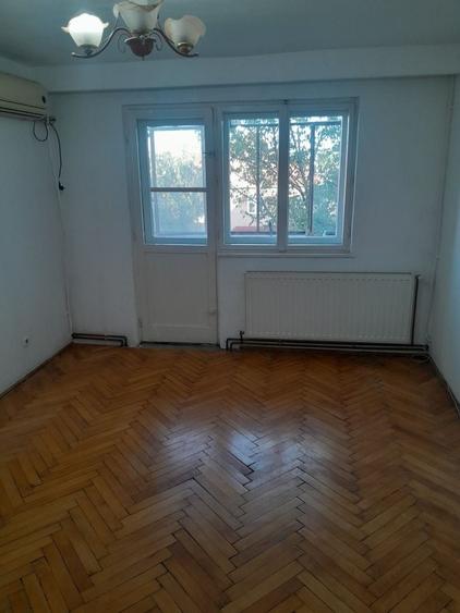Vind apartament 2camere Gladiolei etaj2/2 - 1