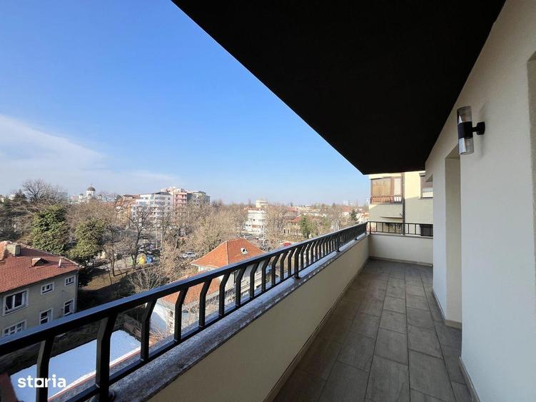 Apartament cu 4 camere în Arcul de Triumf