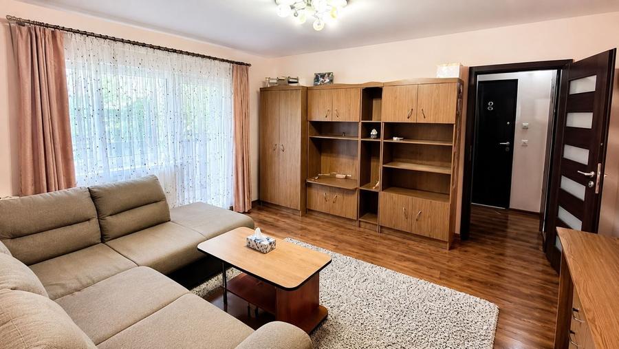 Apartament cu 2 camere semidecomandat, mobilat în Bucovina