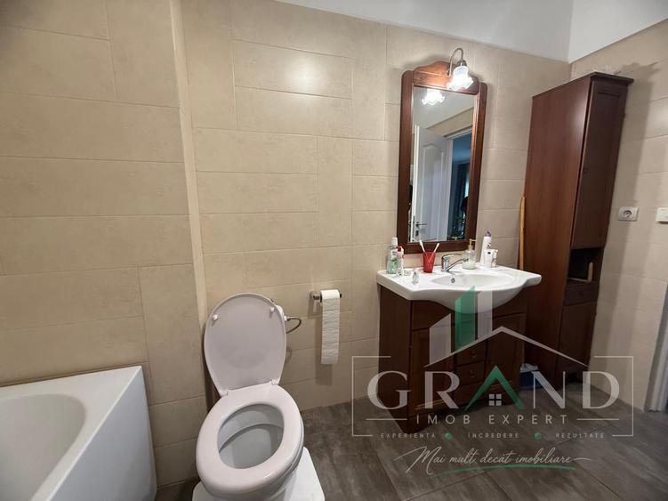 Apartament cu 3 camere semidecomandat, mobilat în Bună Ziua