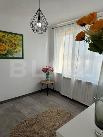 Apartament cu 3 camere circular, mobilat în Faleză