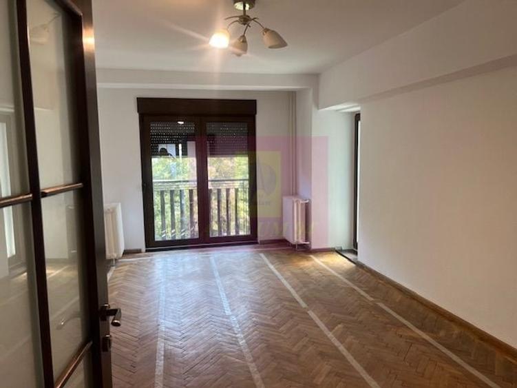 Apartament cu 4 camere decomandat în Unirii