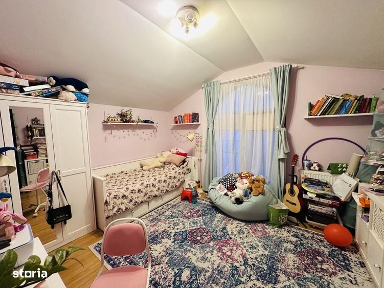Casă cu 4 camere în Dudu