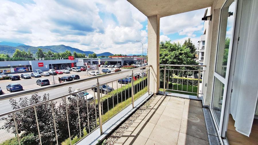 Apartament cu 3 camere decomandat în Avantgarden