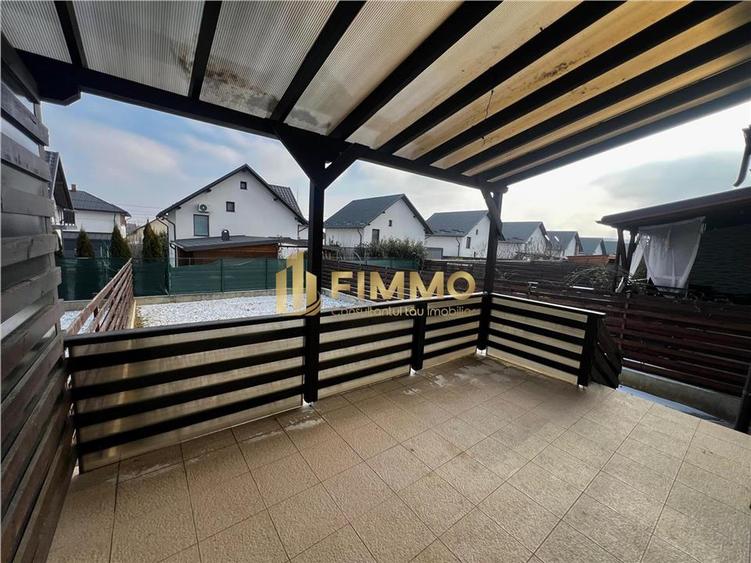 Duplex cu 3 camere cu Canalizare în Lisaura
