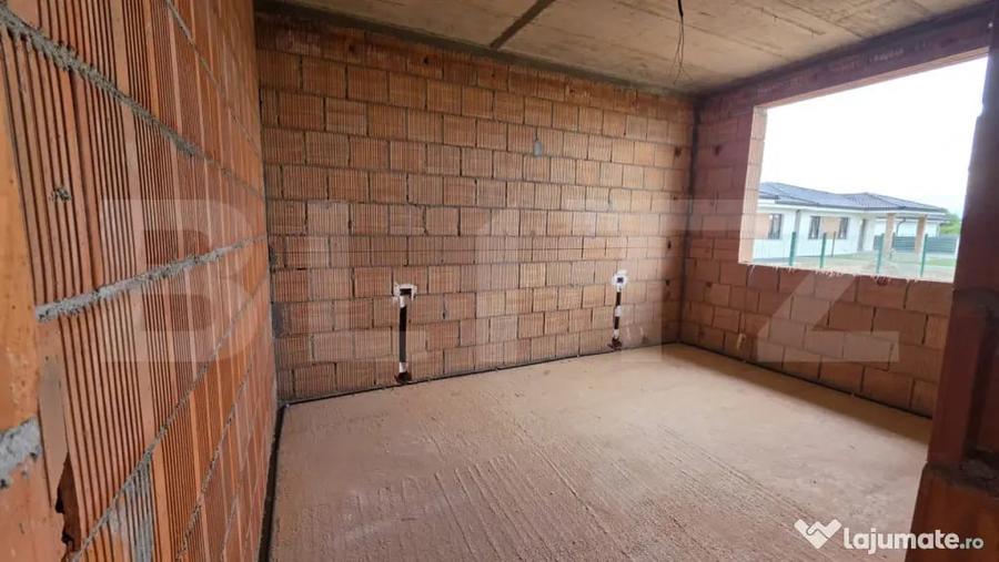 Casa 4 camere, 111 mp, 440 mp teren, zona Micro 16 - Satu Mare (Satu-Mare) - 1