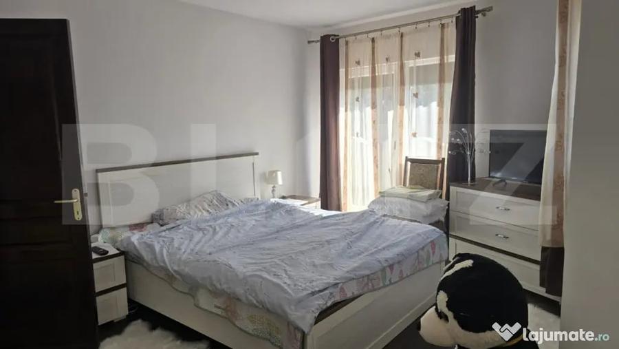 Casă cu 5 camere cu Teren 2800 Mp în Central
