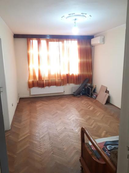 Apartament 3 decomandate Tiglina2 et3/4 ,centrala pret 76 000 euro - 2