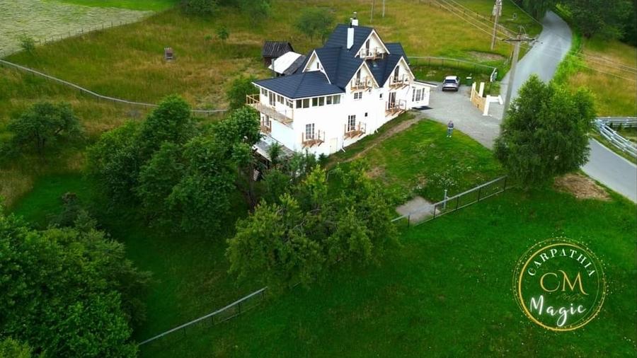 Villa unicat in stil englezesc , Peştera, Parcul National Piatra Craiului - 1
