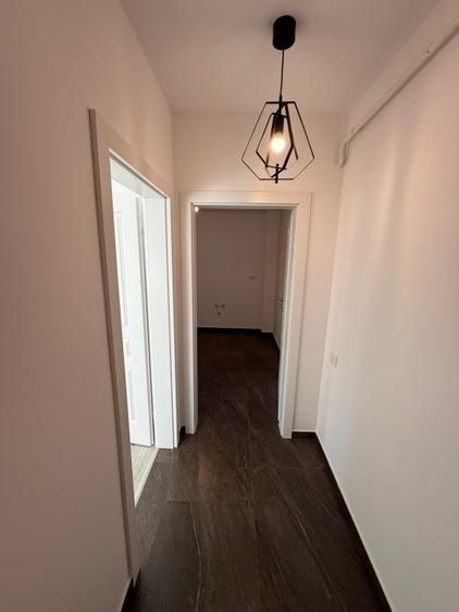 1 camera decomandat- 52 mp - etaj 1 - Valea Lupului -parcare-  79500 euro - 4