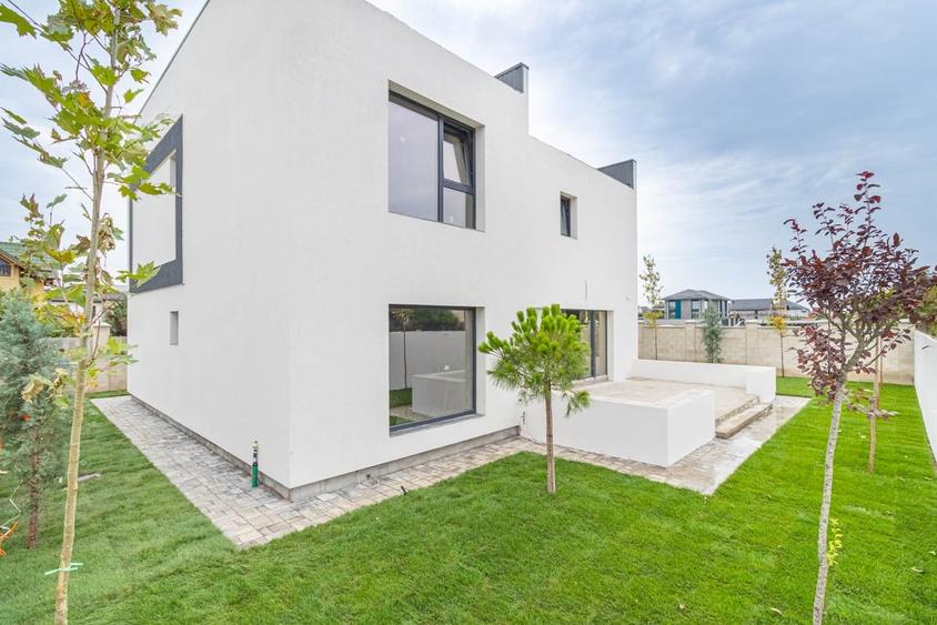 Casa individuala cu 5 camere. Aspect mediteranean. Teren 500 mp. Comision 0 - 10