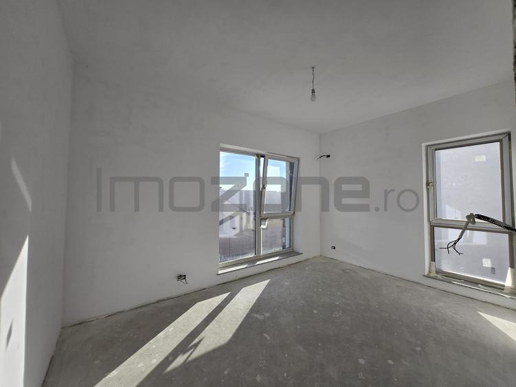 Otopeni - zona ferme vila 4 camere 2 parcari finisata la alb comision 0% - 11