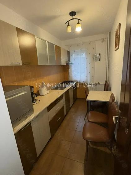 Inchiriez apartartament 3 camere Inchiriez apartartament 3 camere