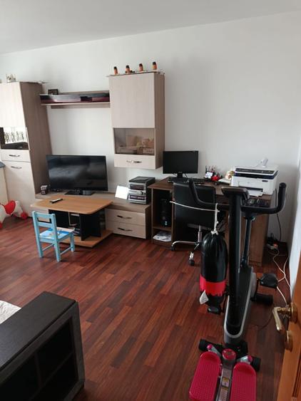 Vand sau schimb apartament cu 3 camere - 2