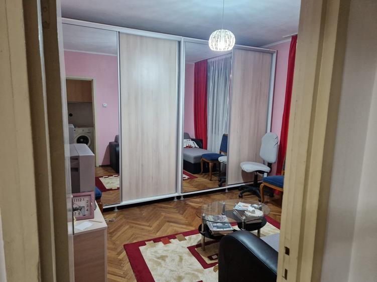 Apartament 3 camere  Centru - 1