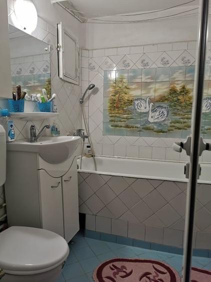 Apartament cu 2 camere decomandat, mobilat în Casa de Cultură