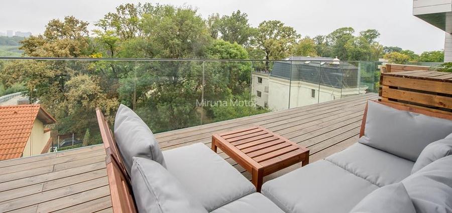 Apartament cu 5 camere decomandat, mobilat în Floreasca