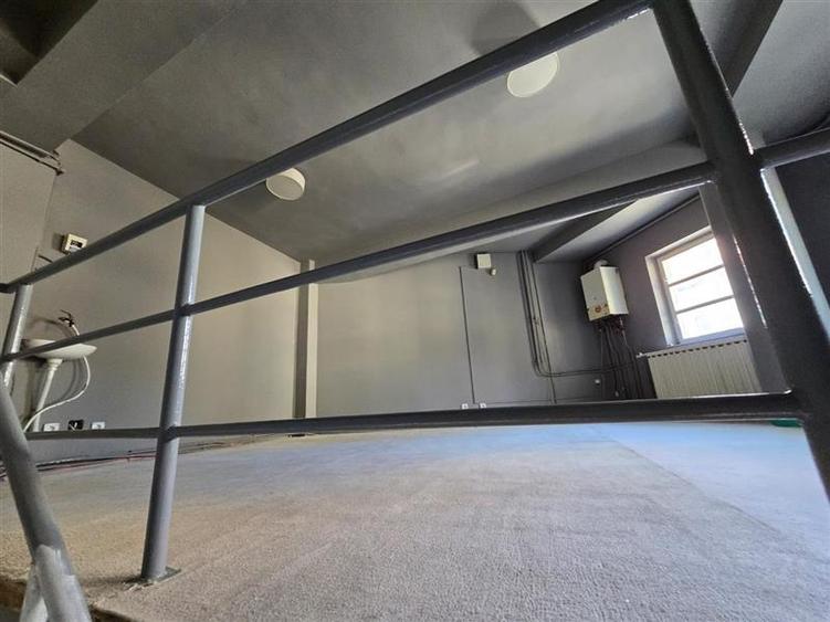 Spatiu comercial pe doua nivele, compozitie eleganta, Central, Targu Mures. - 5