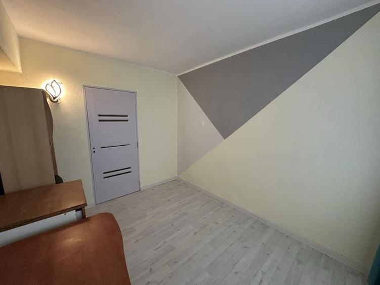 Apartament 3 camere decomandat micro 18 75.5mp etaj 11/11 - 7