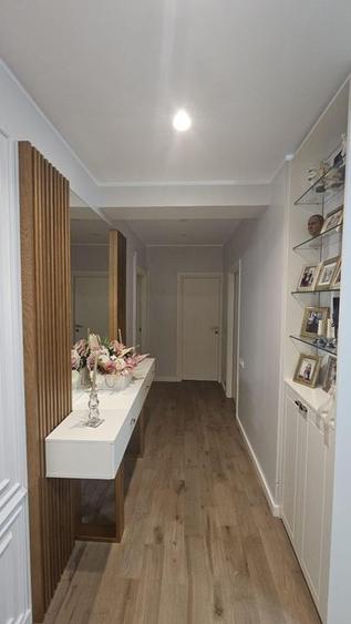 APARTAMENT MOBILAT LUX ZONA  INEL 1 - 23