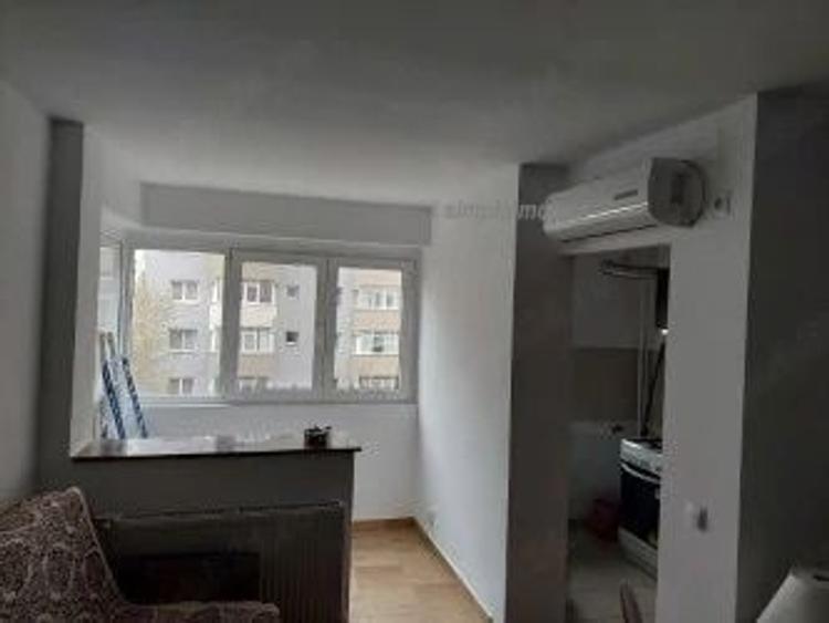 Metrou 1 Decembrie Garsoneira Renovat - 1