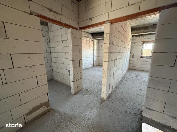 Casa moderna P+1E, structura solida si izolatie fonica. - 2