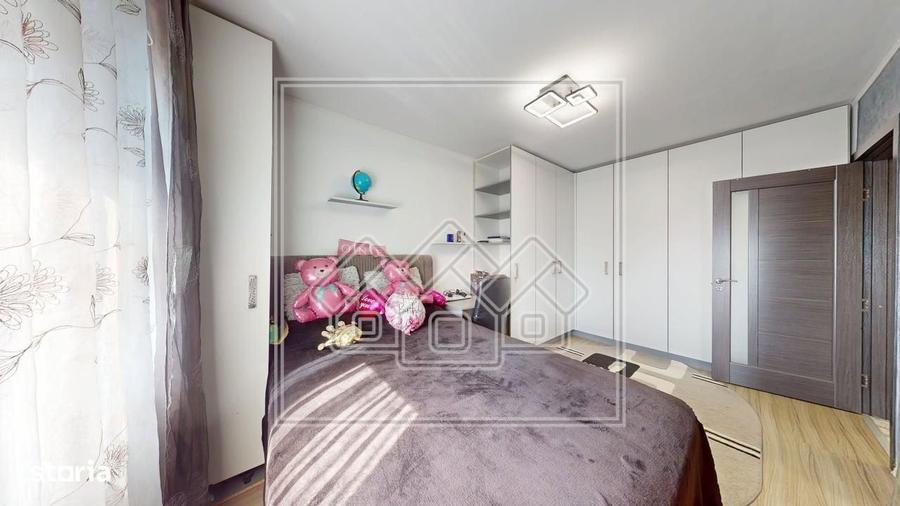 Apartament cu 3 camere, balcon, pivnita - Zona Mihai Viteazu - 1
