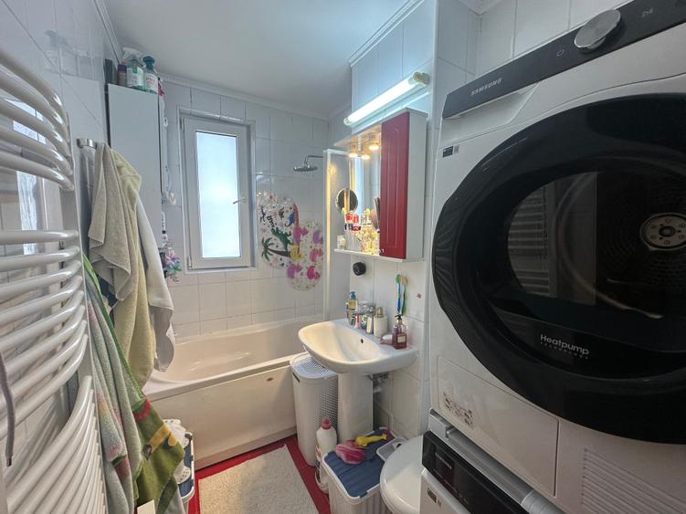 3 Camere decomandate | Bacau, Str. Martir Horia - 10