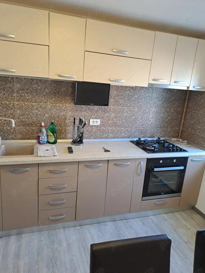 Apartament 3 camere, zona 80 apartamente, renovat - 7