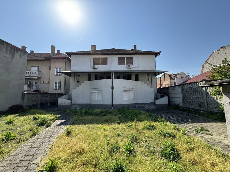 Casa S+P+2E - (posibilitate apartamentare) zona central - 2