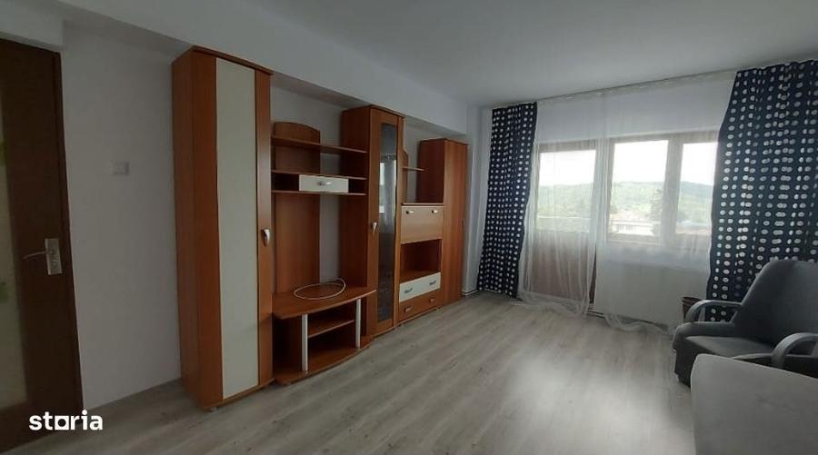 Garsoniera de inchiriat parc milia Campina Ultracentral 42 mp - 1