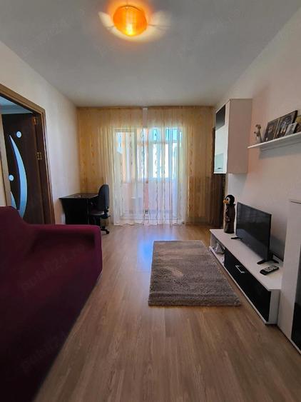 Vand apartament 2 camere,confort 2,etaj 3, Trivale, complex II - 6