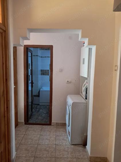 De vanzare apartament 4 camere, decomandat, zona Autogara, etaj 3. - 4