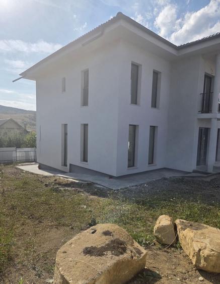 Casă cu 4 camere în Chinteni