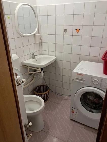 Apartament cu 3 camere decomandat în Splaiul Unirii