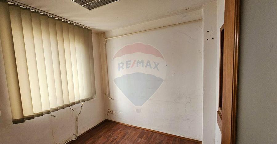 Spa?iu comercial - 3