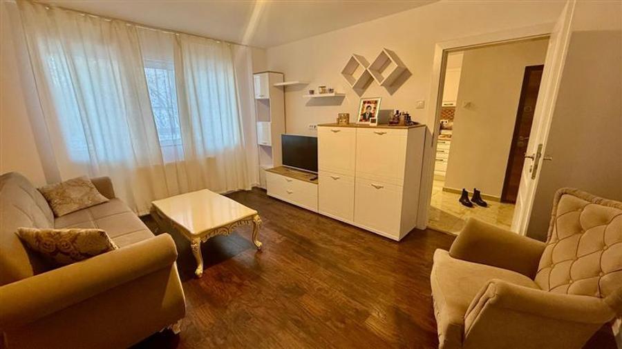 Apartament 2 camere de vanzare Podu Ros - 1