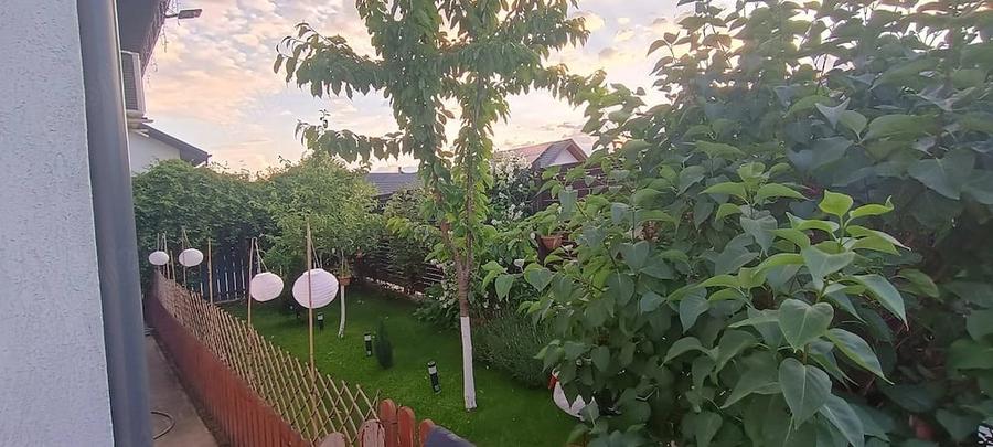 Casă cu 5 camere cu Teren 220 Mp în Central