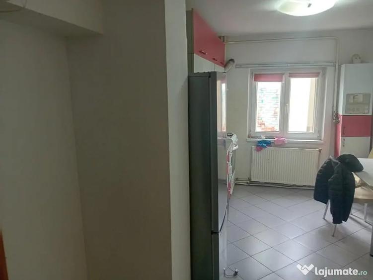 Apartament 2 Camere Precista 55mp Scoala 4 etaj 1 decomandat centtrala termopan - 1