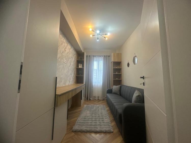 OPORTUNITATE !!! se vinde apartament ULTRAMODERN  Str Urusagului 3 camere - 10