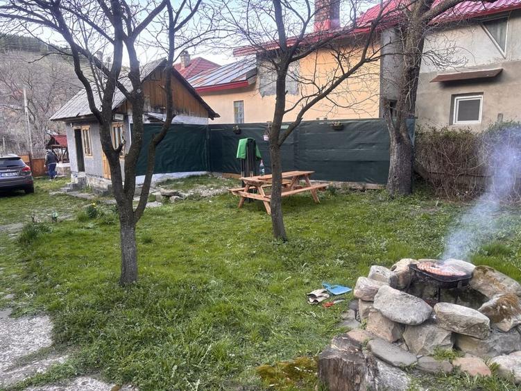 Casa de vacanta la munte in Soveja VN - 1