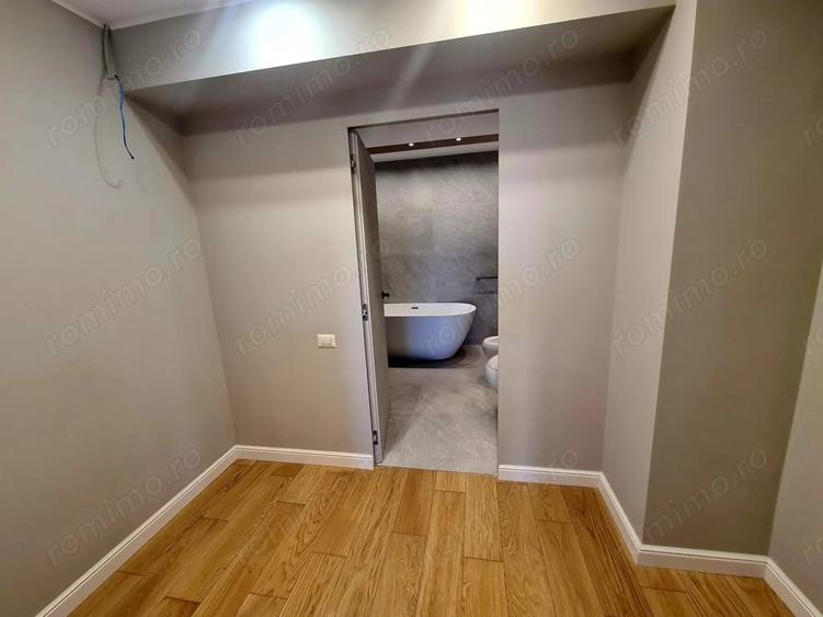 Apartament cu 3 camere în 1 Mai