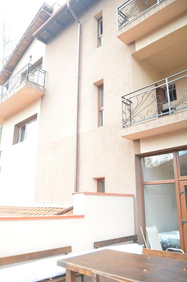 Sinaia-Central,Pensiune de vanzare-18 camere - 1