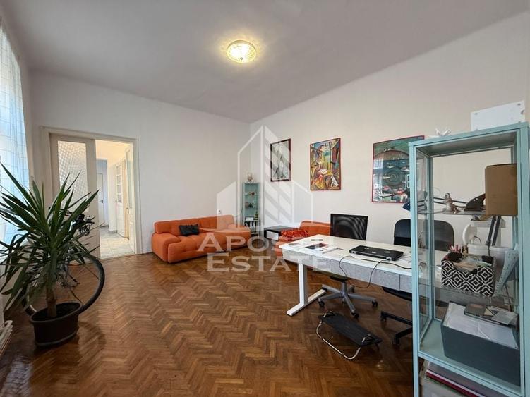 Apartament 3 camere, parter înalt,  plus garsonieră complet amenajată - 1