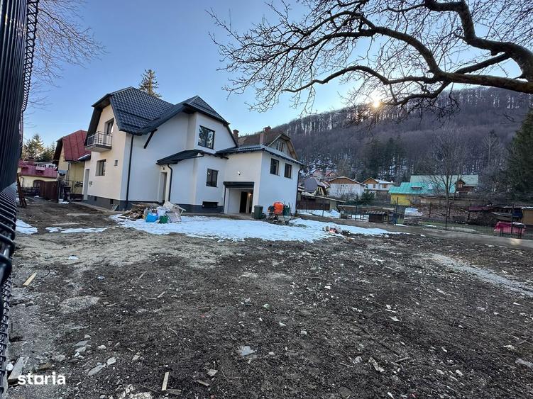 Vila interbelica restaurata integral proprietate rara Sinaia centru - 13
