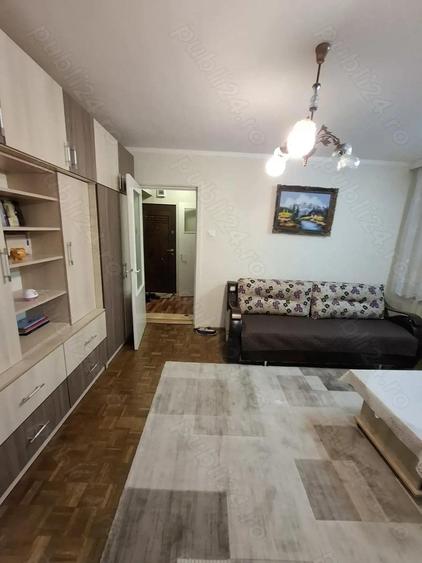 Vand apt..2cam . semidecomandat bloc 4 etaje ,etaj intermediar - 1