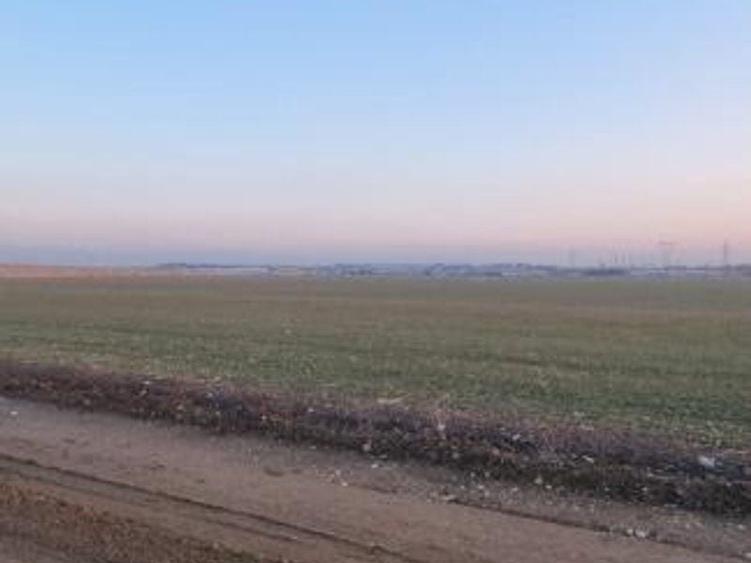 Teren intravilan 5000 mp de vânzare   Cheiul Dâmboviței apropiere A2 - 9